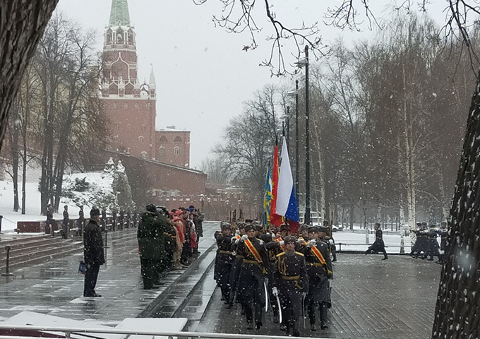 Возложение цветов Мэрией Москвы