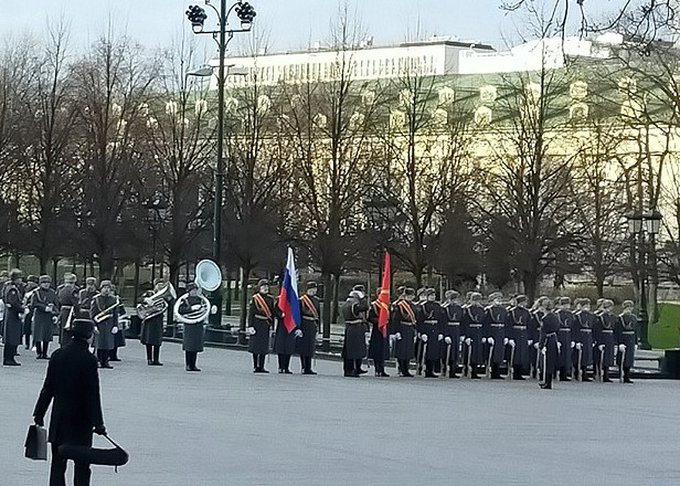 Специалисты РСВО озвучили мероприятия в Алек­санд­ров­ском саду