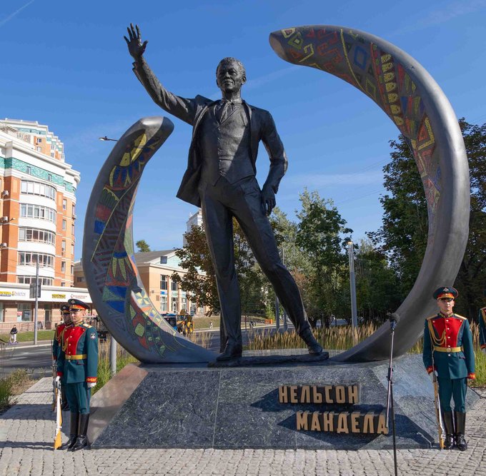 Памятник Нельсону Манделе открыт при звукотехническом сопровождении ФГУП РСВО